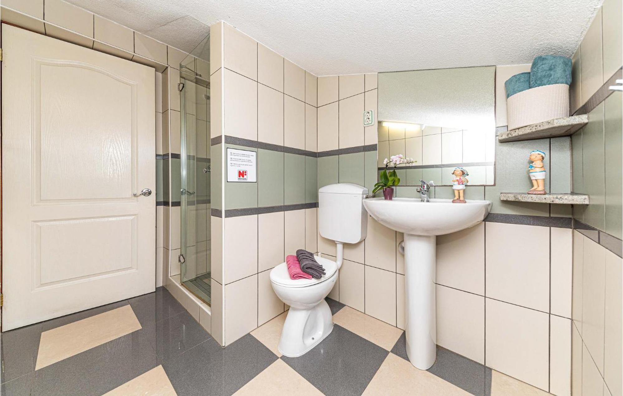 Nice Apartment In Kastel Stafilic With Sauna Kaštela 外观 照片